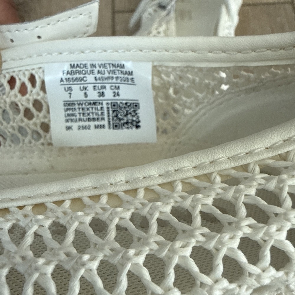 Converse Women's White Mesh Mary Jane Flats Buckle Strap Round Toe Sz 7M - Picture 4 of 5